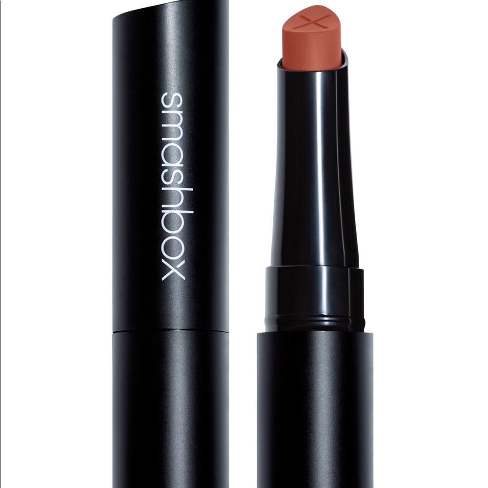 SMASHBOX Always on cream to matte lipstick.